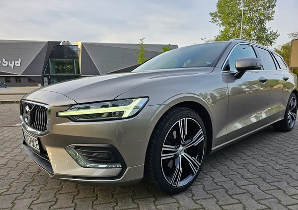 Volvo V60 cena 98500 przebieg: 164354, rok produkcji 2019 z Bydgoszcz małe 781